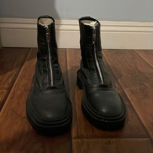 Zara boots size 36 like new